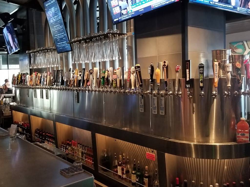 Yard House | restaurant | 4208 Six Forks Rd c110, Raleigh, NC 27609, USA | 9198812590 OR +1 919-881-2590