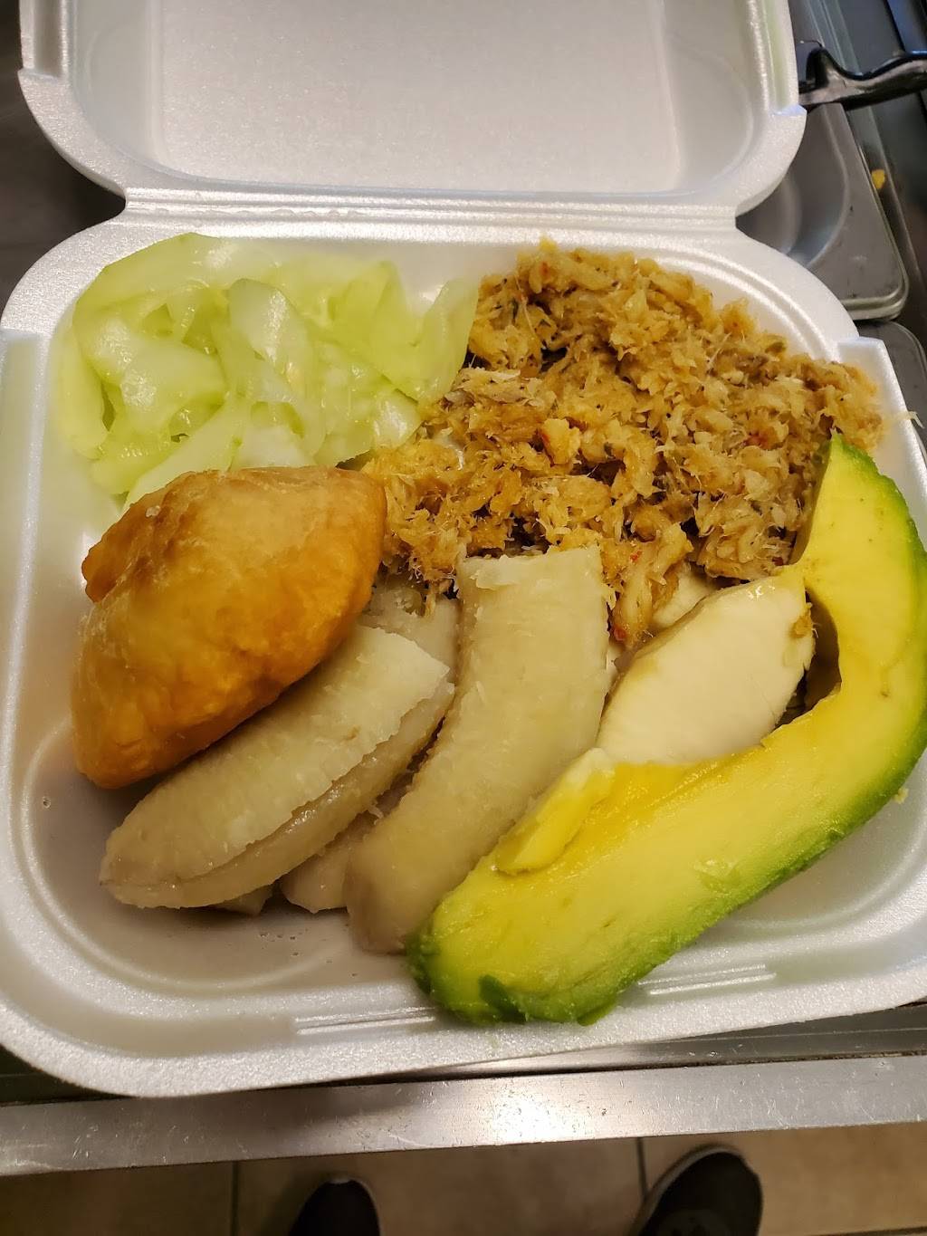 Julias Kitchen _ Straight Outta Dominica | restaurant | 6747 Sunset Strip, Sunrise, FL 33313, USA | 9549995974 OR +1 954-999-5974