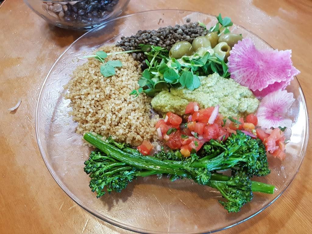 Good Earth Natural Foods | restaurant | 201 Flamingo Rd, Mill Valley, CA 94941, USA | 4153830123 OR +1 415-383-0123