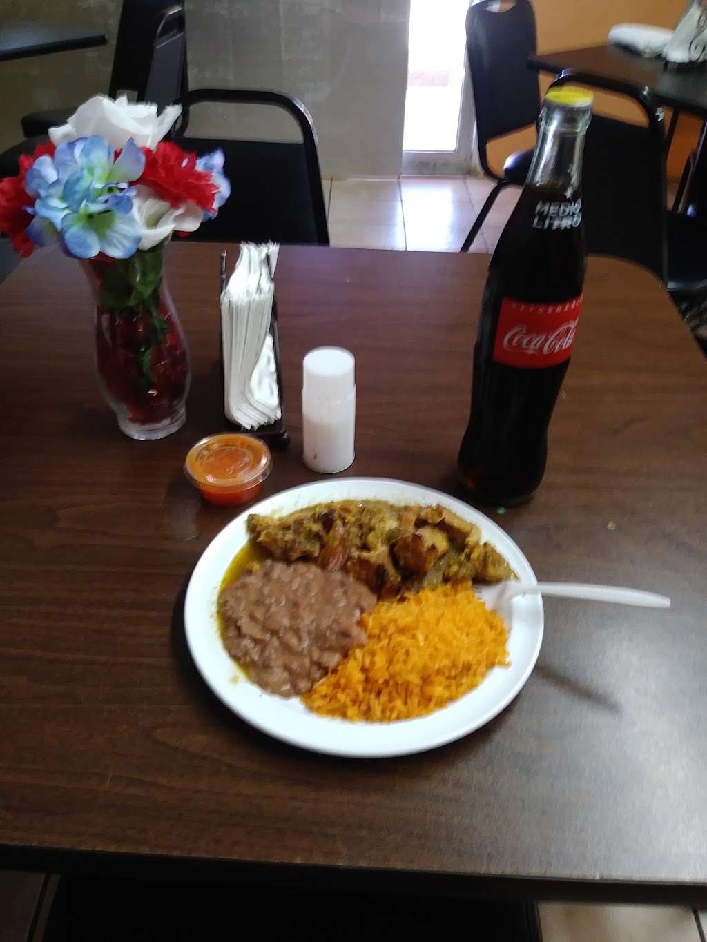 Dianas Tortilleria | restaurant | 926 W 2nd St, Mercedes, TX 78570, USA | 9562608035 OR +1 956-260-8035