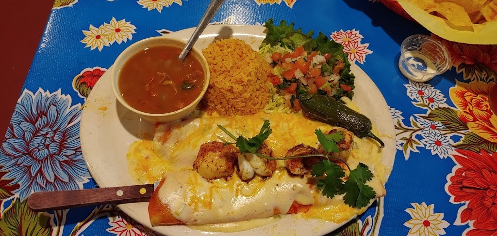 Tia Juanita’s Fish Camp | restaurant | 2900 W Sunset Dr, Orange, TX 77630, USA | 4092385010 OR +1 409-238-5010