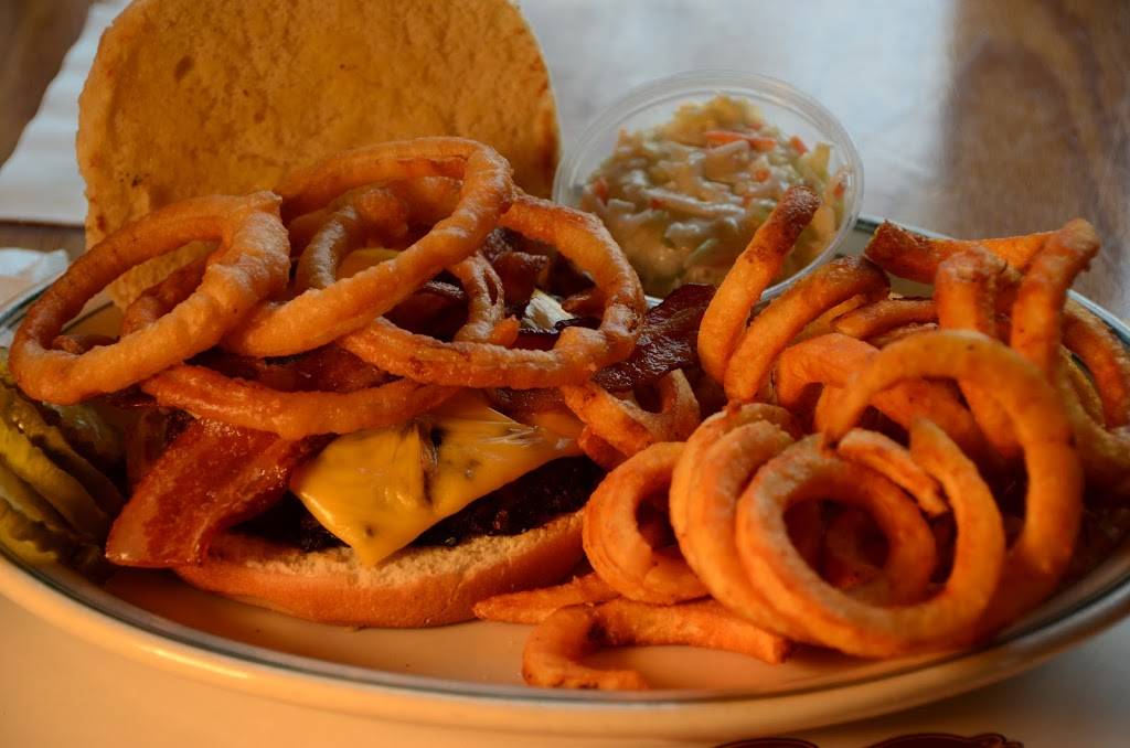 Clementines | restaurant | 500 Phoenix St, South Haven, MI 49090, USA | 2696374755 OR +1 269-637-4755