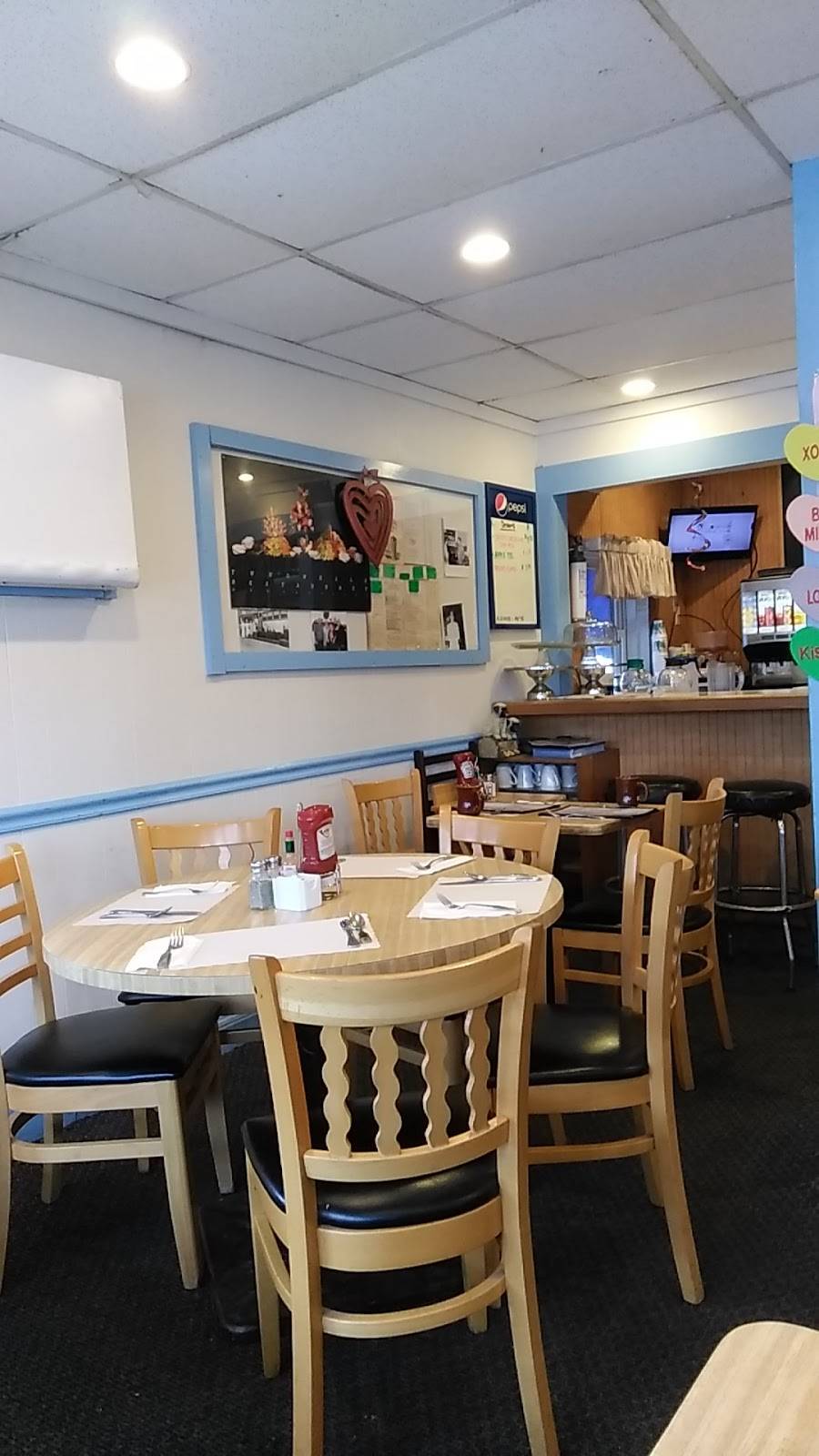 T W Howells | restaurant | 341 W White Horse Pike, Pomona, NJ 08240, USA | 6099656890 OR +1 609-965-6890