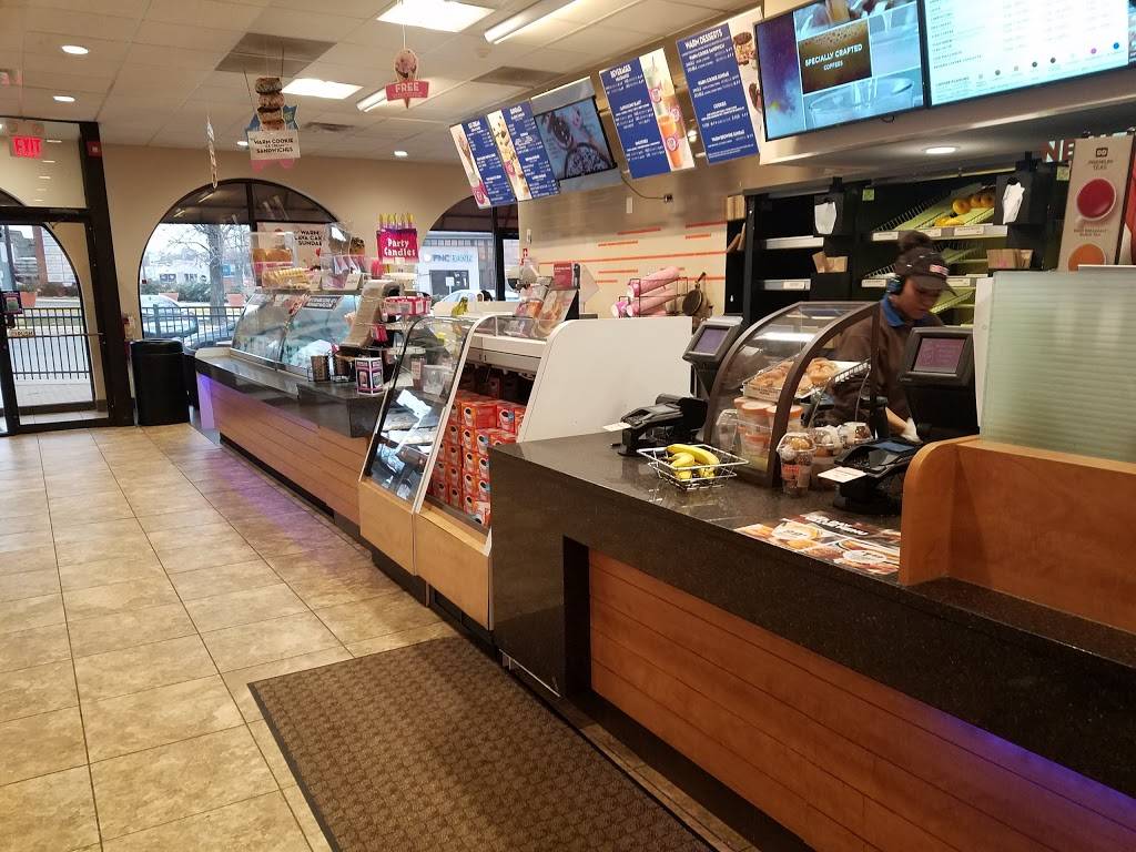 Dunkin Donuts | cafe | 499 Lake Cook Rd, Deerfield, IL 60015, USA | 8472726100 OR +1 847-272-6100