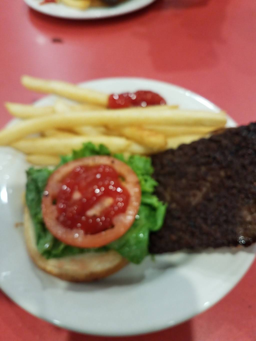 Friendlys | restaurant | 200 Shoemaker Rd, Pottstown, PA 19464, USA | 6107054404 OR +1 610-705-4404