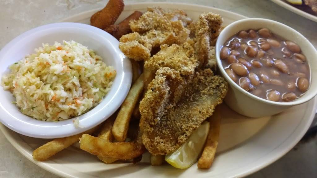 Trivets Family Restaurant | restaurant | 8225 OK-17, Elgin, OK 73538, USA | 5804924929 OR +1 580-492-4929