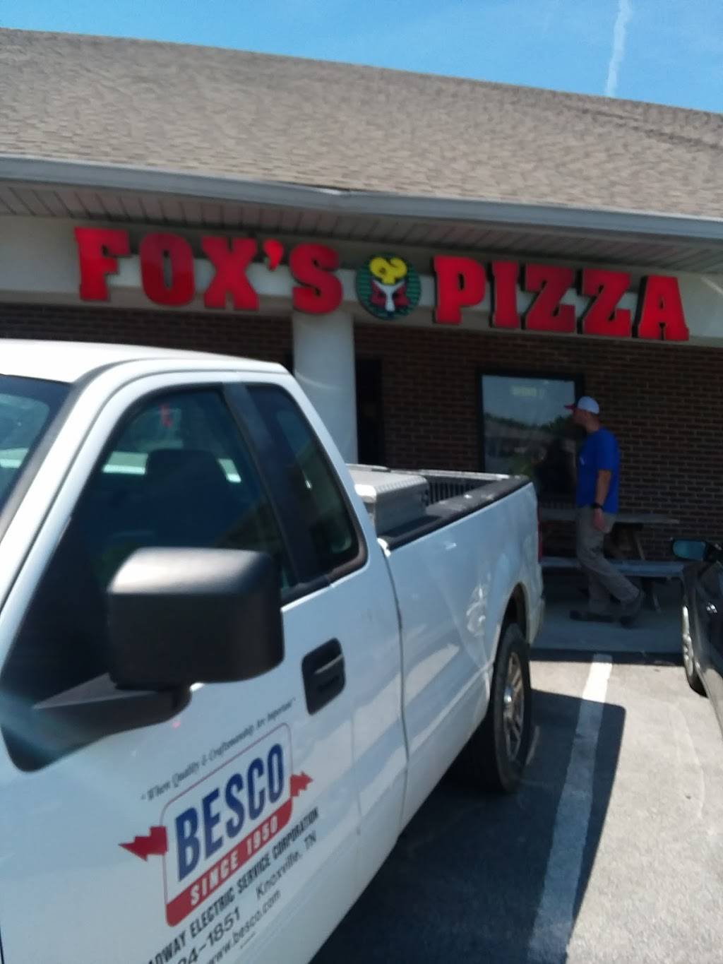 Foxs Pizza Den | restaurant | 119 Pedigo Rd, Madisonville, TN 37354, USA | 4234429511 OR +1 423-442-9511