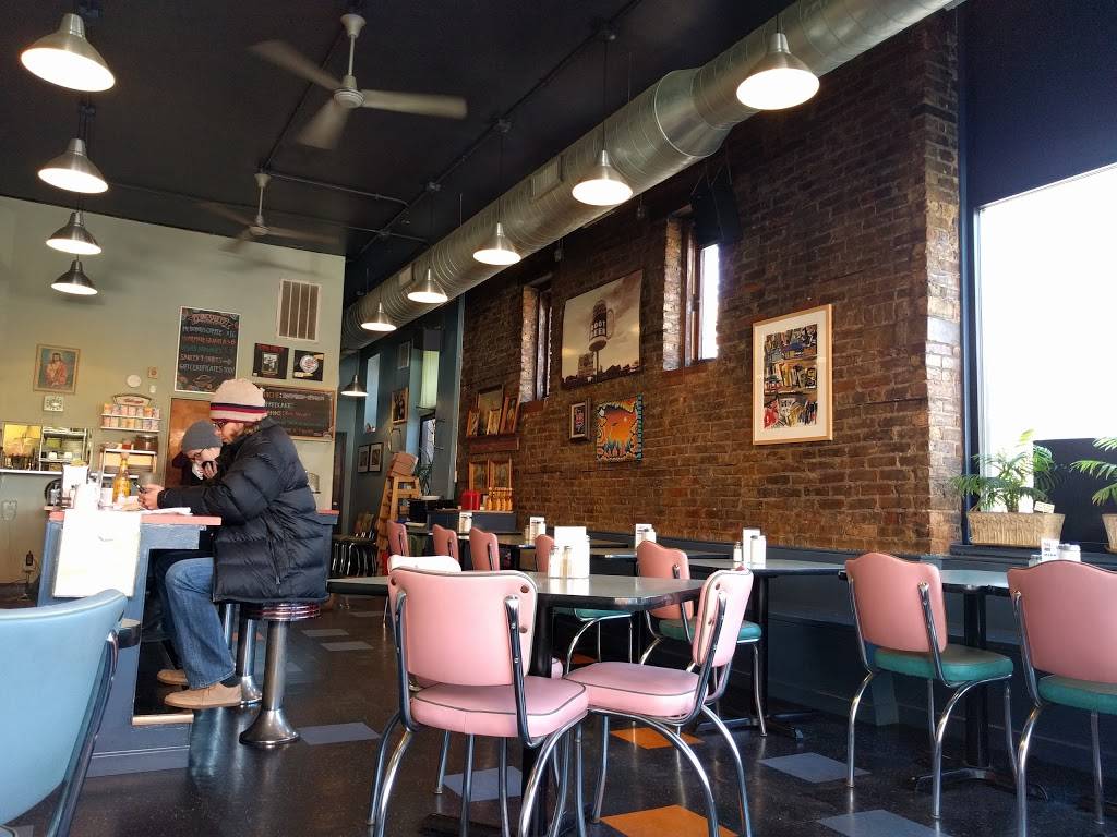 Flying Saucer | restaurant | 1123 N California Ave, Chicago, IL 60622, USA | 7733429076 OR +1 773-342-9076