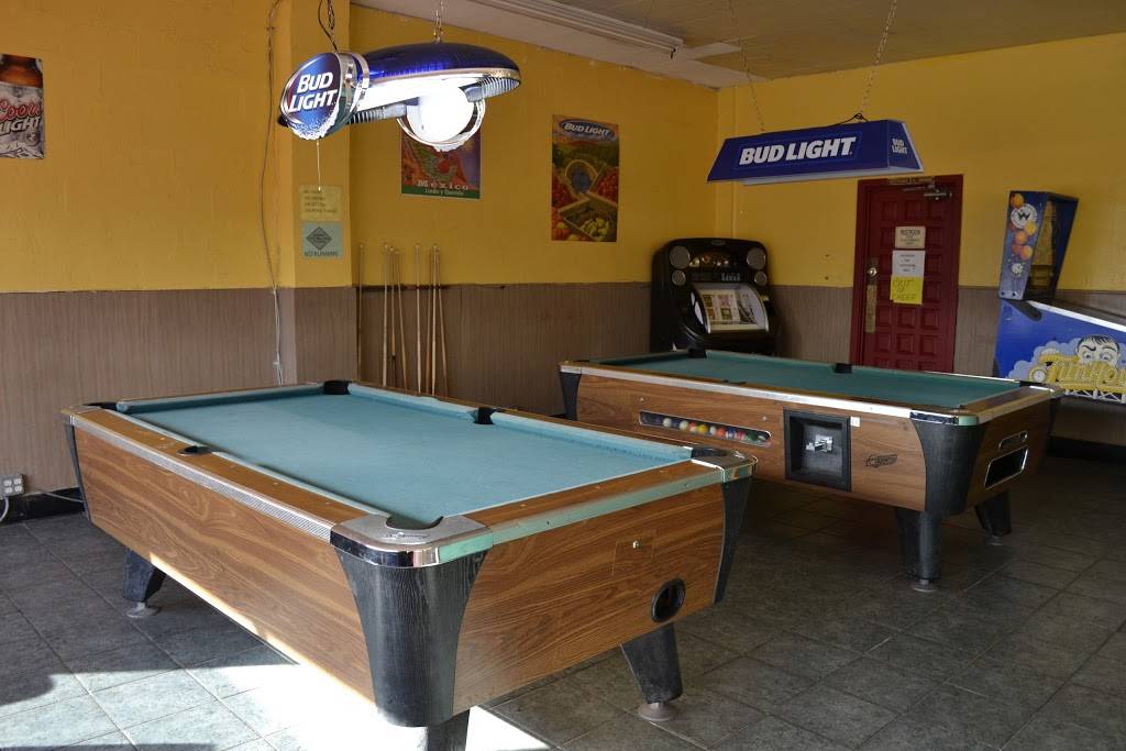 Harrys Pizza & Cafe | restaurant | 619 E Charter Way, Stockton, CA 95206, USA | 2099432551 OR +1 209-943-2551