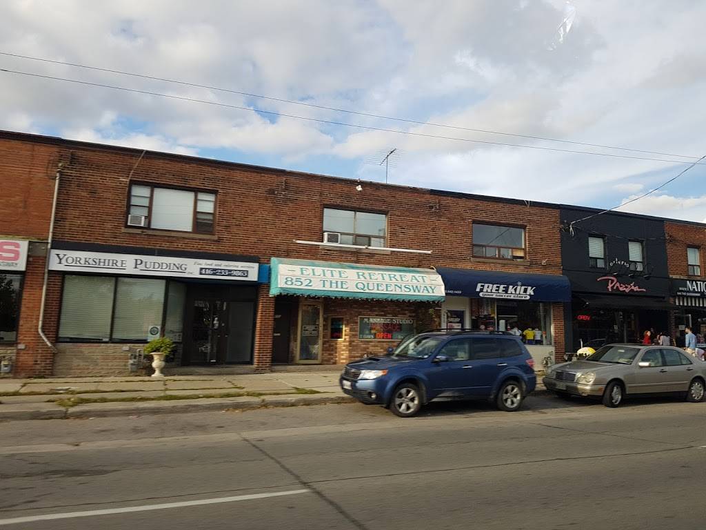 Pazzia Osteria | meal takeaway | 848 The Queensway, Etobicoke, ON M8Z 1N7, Canada | 4162521566 OR +1 416-252-1566