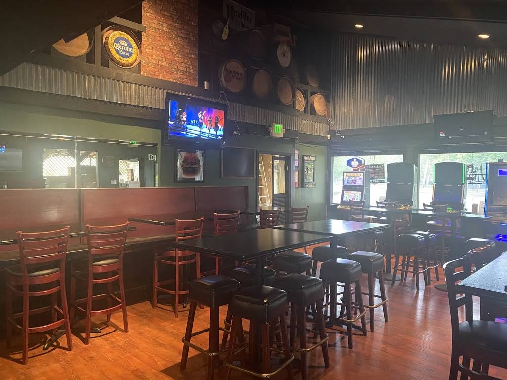 Hall Street Tavern and Grill | restaurant | 8220 SW Hall Blvd, Beaverton, OR 97008, USA | 5034301488 OR +1 503-430-1488