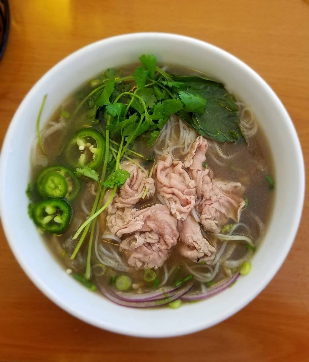 Pho Noodle House & Dragon Wok | restaurant | 2004, 206 W Camp St, East Peoria, IL 61611, USA | 3096995668 OR +1 309-699-5668