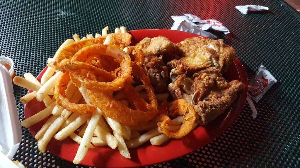 Chriss Burgers | restaurant | 13737 Amar Rd, La Puente, CA 91746, USA | 6263385258 OR +1 626-338-5258