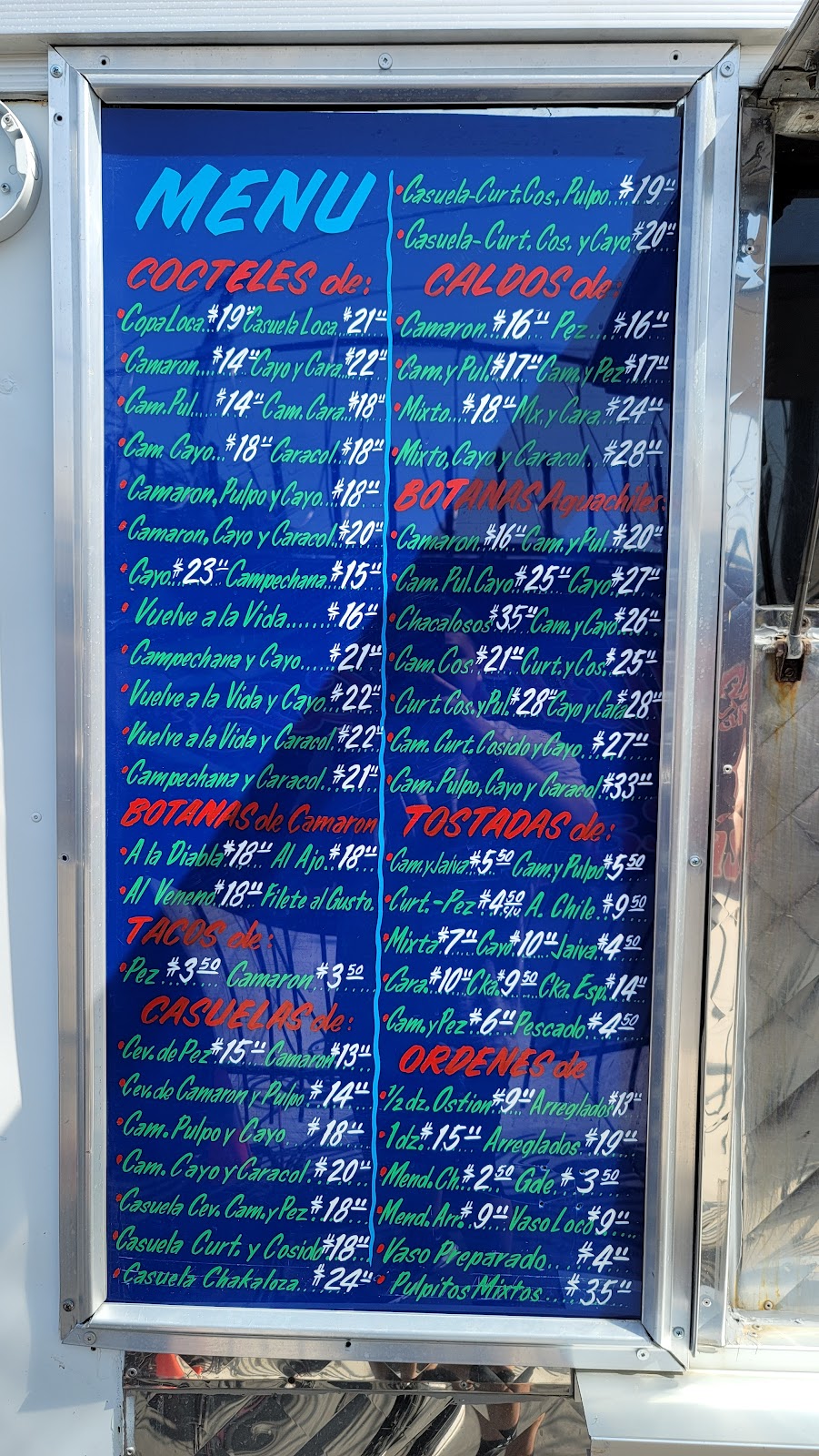 Mariscos la casuela #2 | restaurant | 1331 Bernard St, Bakersfield, CA 93305, USA | 6614934719 OR +1 661-493-4719