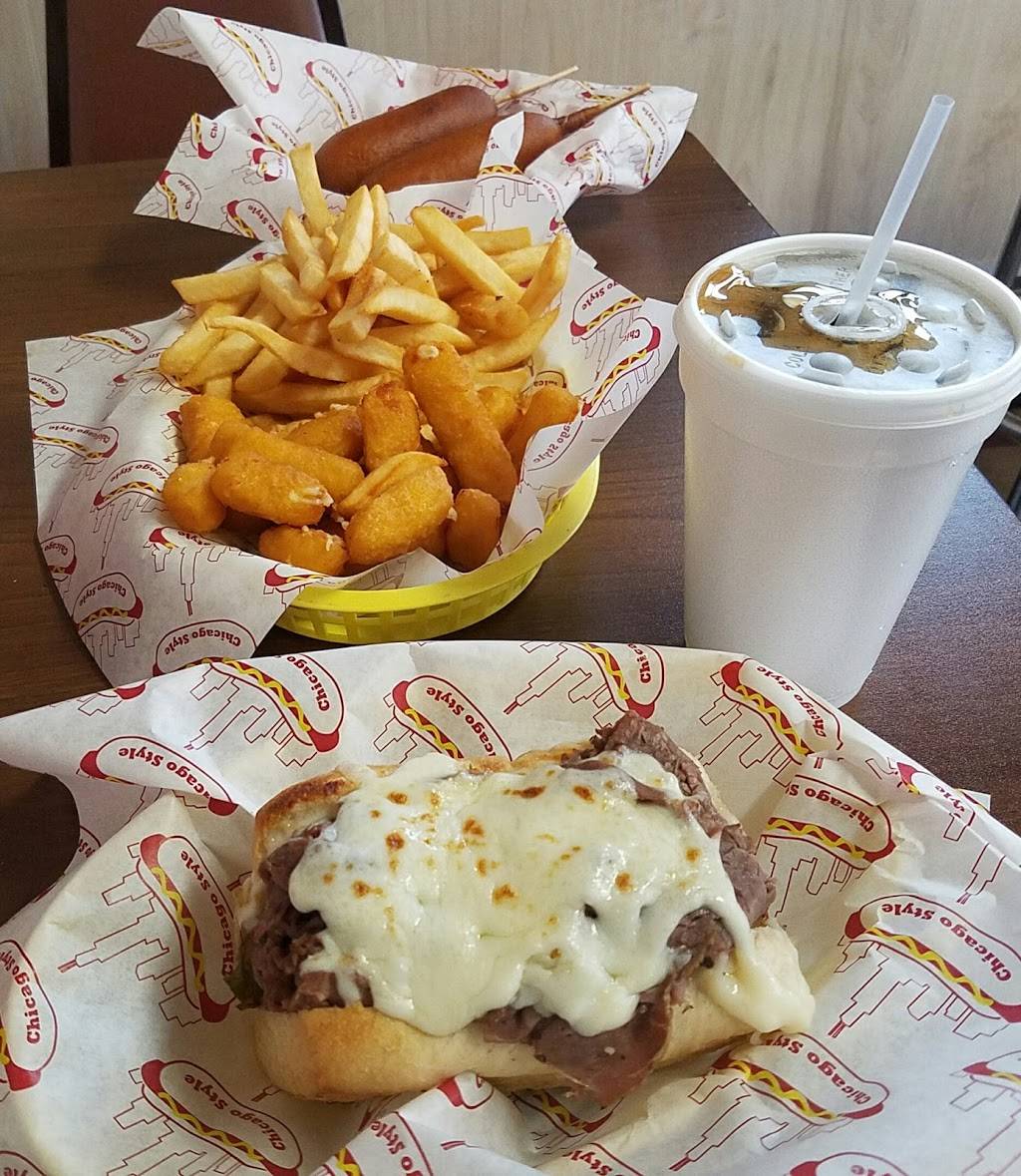 Chicago DogHouse | restaurant | 2215, 1527 N Detroit St, Warsaw, IN 46580, USA | 5742675757 OR +1 574-267-5757