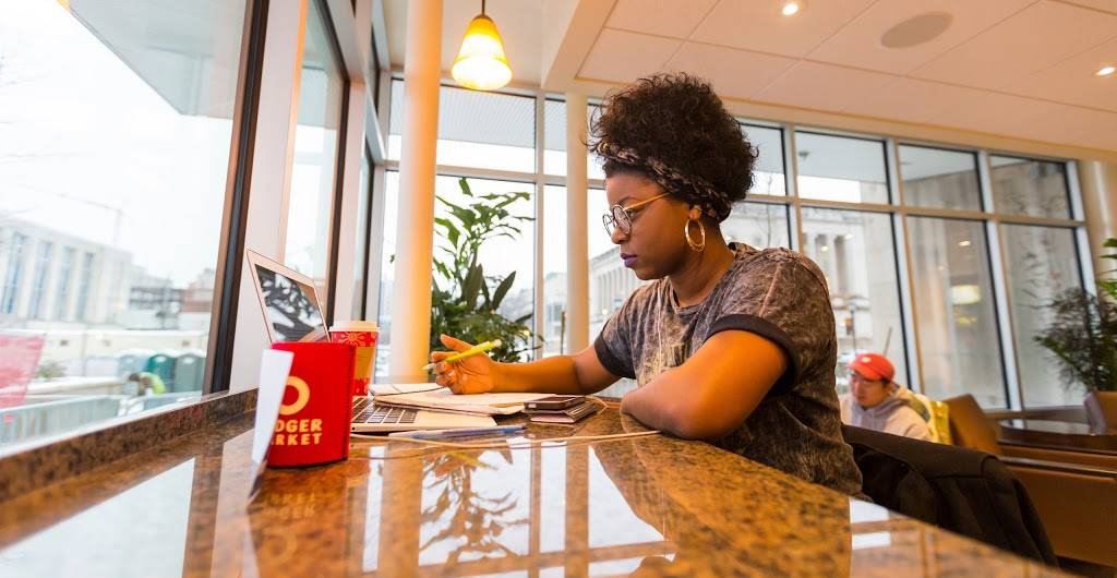 Lakeview Lounge | restaurant | 800 Langdon St room 1341, Madison, WI 53706, USA | 6082653000 OR +1 608-265-3000