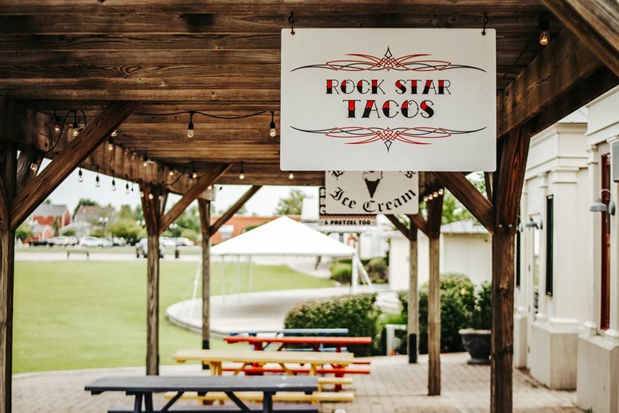 Rock Star Taco | restaurant | 3242-1 Rue Royale, St Charles, MO 63301, USA | 3146806048 OR +1 314-680-6048