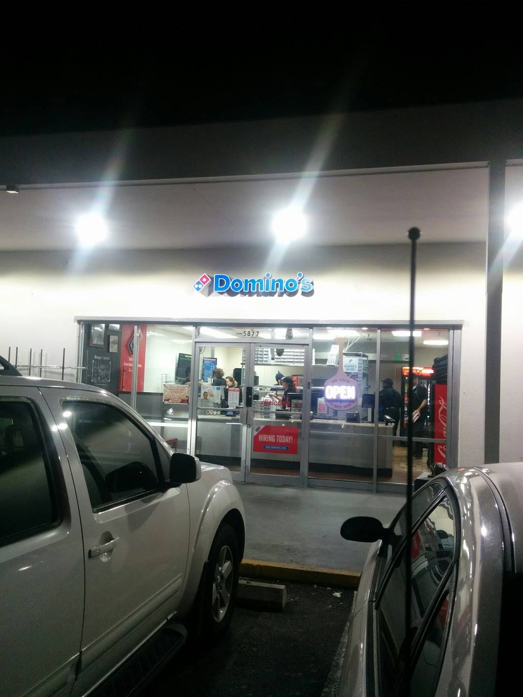 Dominos Pizza | meal delivery | 5877 Ponce de Leon Blvd, Coral Gables, FL 33146, USA | 3056673666 OR +1 305-667-3666