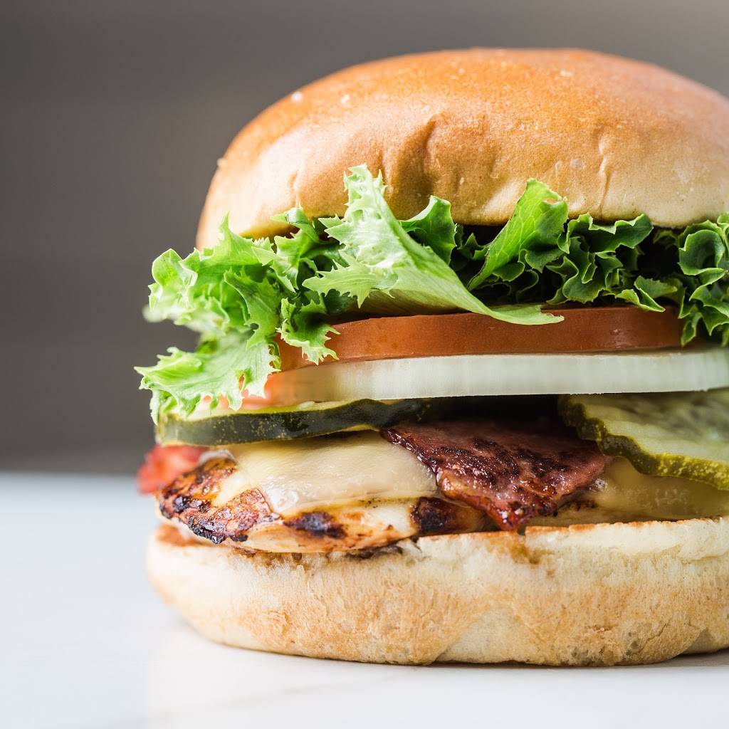 Burger Boss | restaurant | 2585 Canyon Springs Pkwy, Riverside, CA 92507, USA | 9516566500 OR +1 951-656-6500