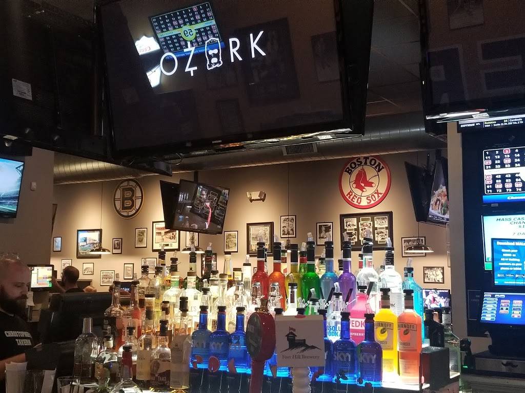 Christophers Sports Tavern | restaurant | 360 Cooley St, Springfield, MA 01128, USA | 4133630650 OR +1 413-363-0650