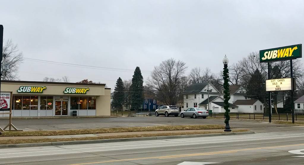 Subway Restaurants | restaurant | 2451 4th St SW, Waverly, IA 50677, USA | 3193529014 OR +1 319-352-9014