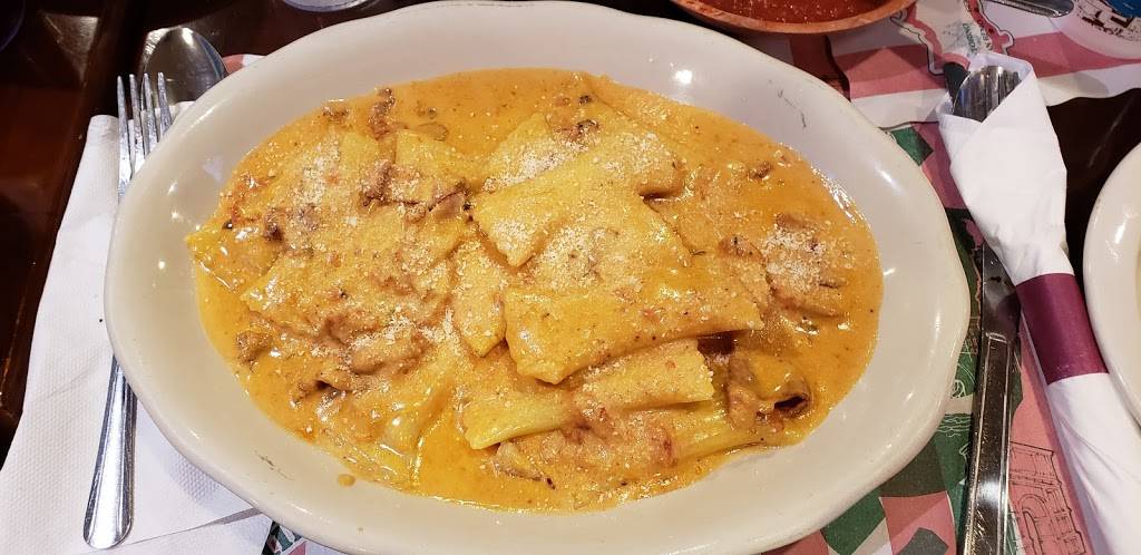 Martinos | restaurant | 1411 Hempstead Turnpike, Elmont, NY 11003, USA | 5163525463 OR +1 516-352-5463