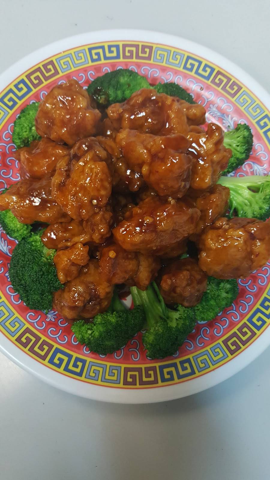 Hot Wok | restaurant | 1020 E Main St M, Purcellville, VA 20132, USA | 5407511688 OR +1 540-751-1688