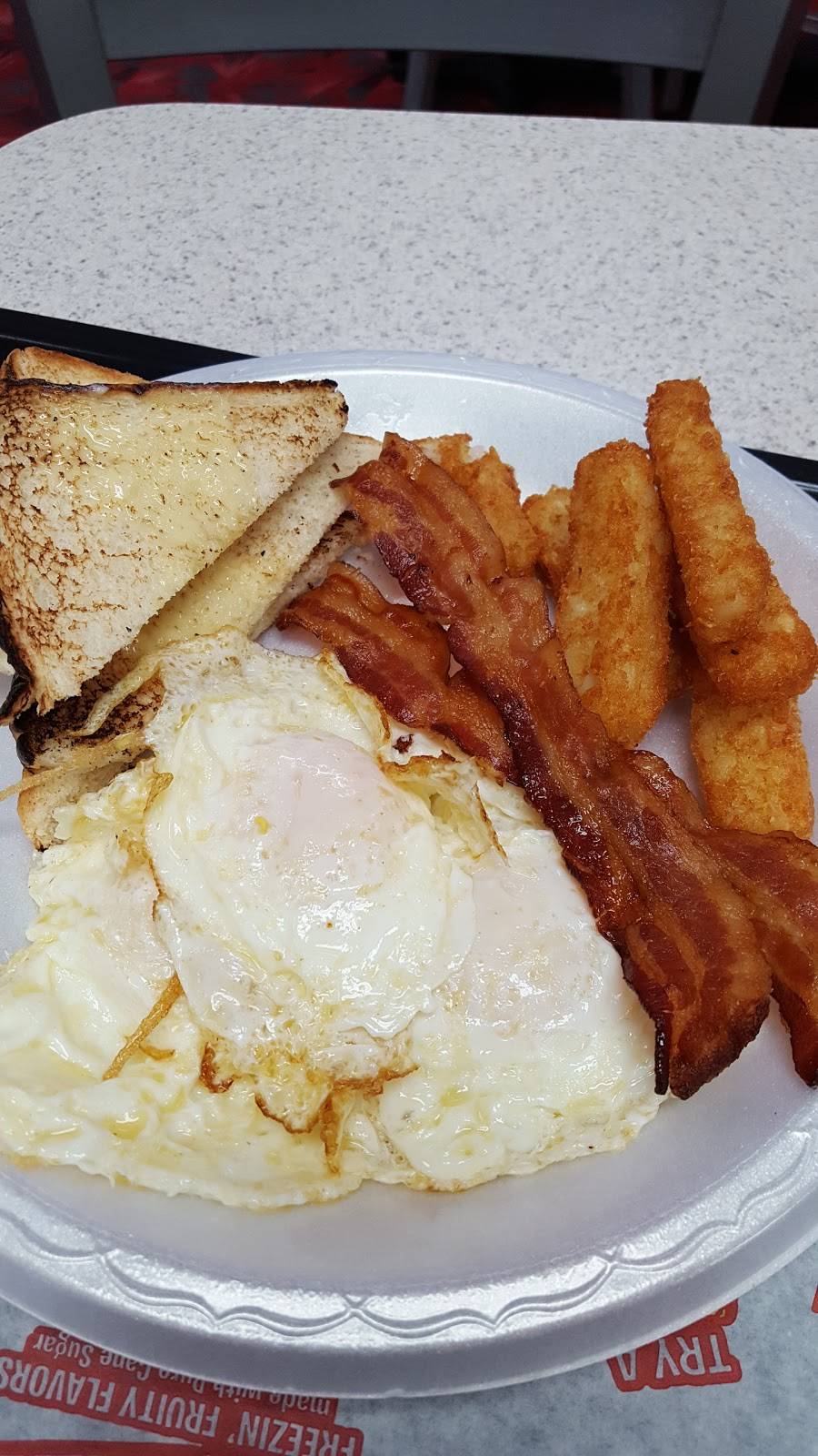 Krystal | meal takeaway | 1717 Charlotte Pike, Nashville, TN 37203, USA | 6153201711 OR +1 615-320-1711