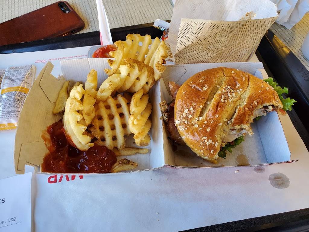 Chick-fil-A | restaurant | 513 Montgomery Hwy, Vestavia Hills, AL 35216, USA | 2058243540 OR +1 205-824-3540