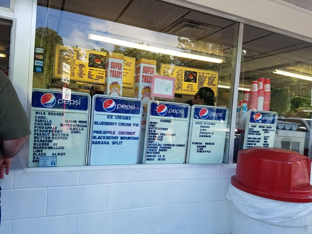 Crisps Dairy Treat | restaurant | 1216 KY-716, Ashland, KY 41102, USA | 6069288193 OR +1 606-928-8193