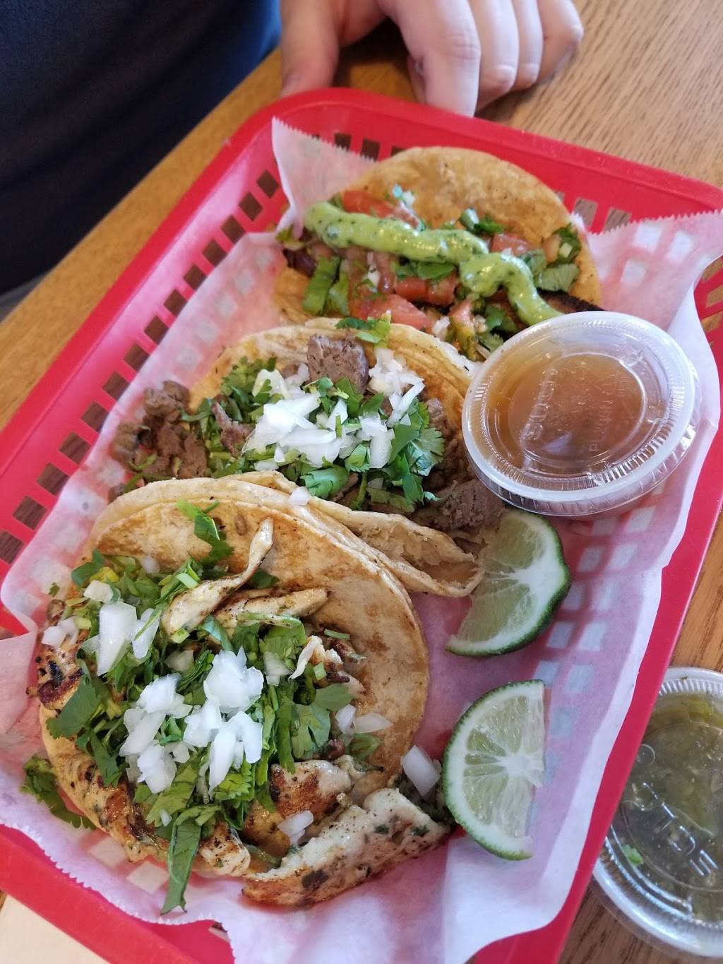 Los Primos Mexican Grill | restaurant | 1143 E Locust St, Davenport, IA 52803, USA | 5634241111 OR +1 563-424-1111