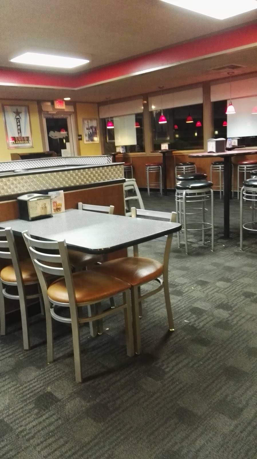 Carls Jr. | restaurant | 902 Lighthouse Ave, Monterey, CA 93940, USA | 8313754264 OR +1 831-375-4264