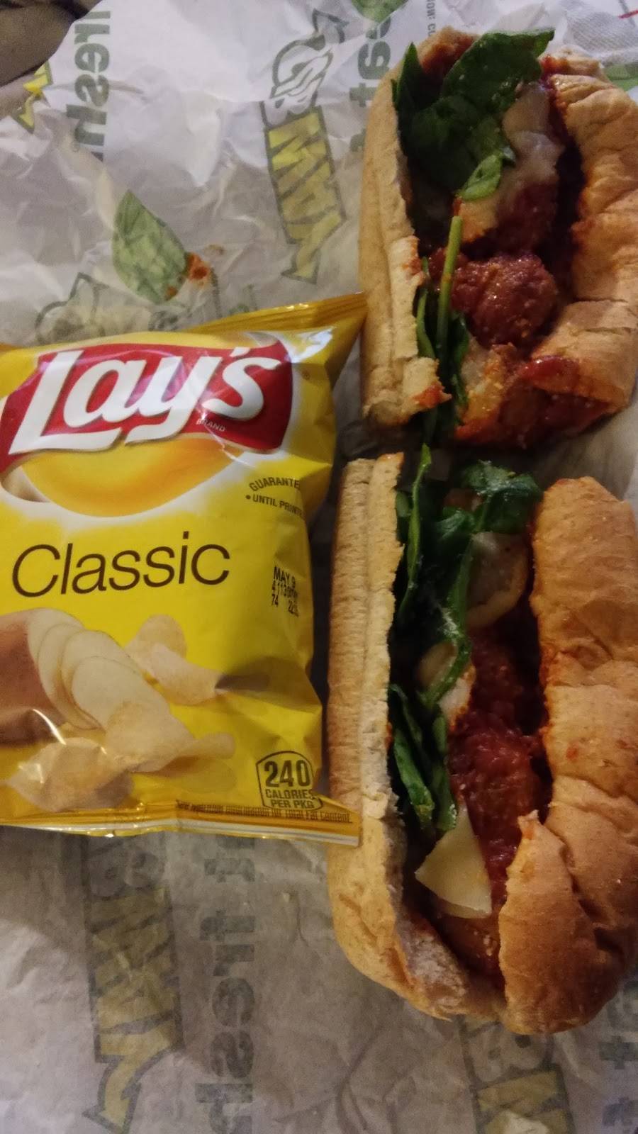 Subway | restaurant | 473 W US Hwy 30, Valparaiso, IN 46385, USA | 2197591072 OR +1 219-759-1072