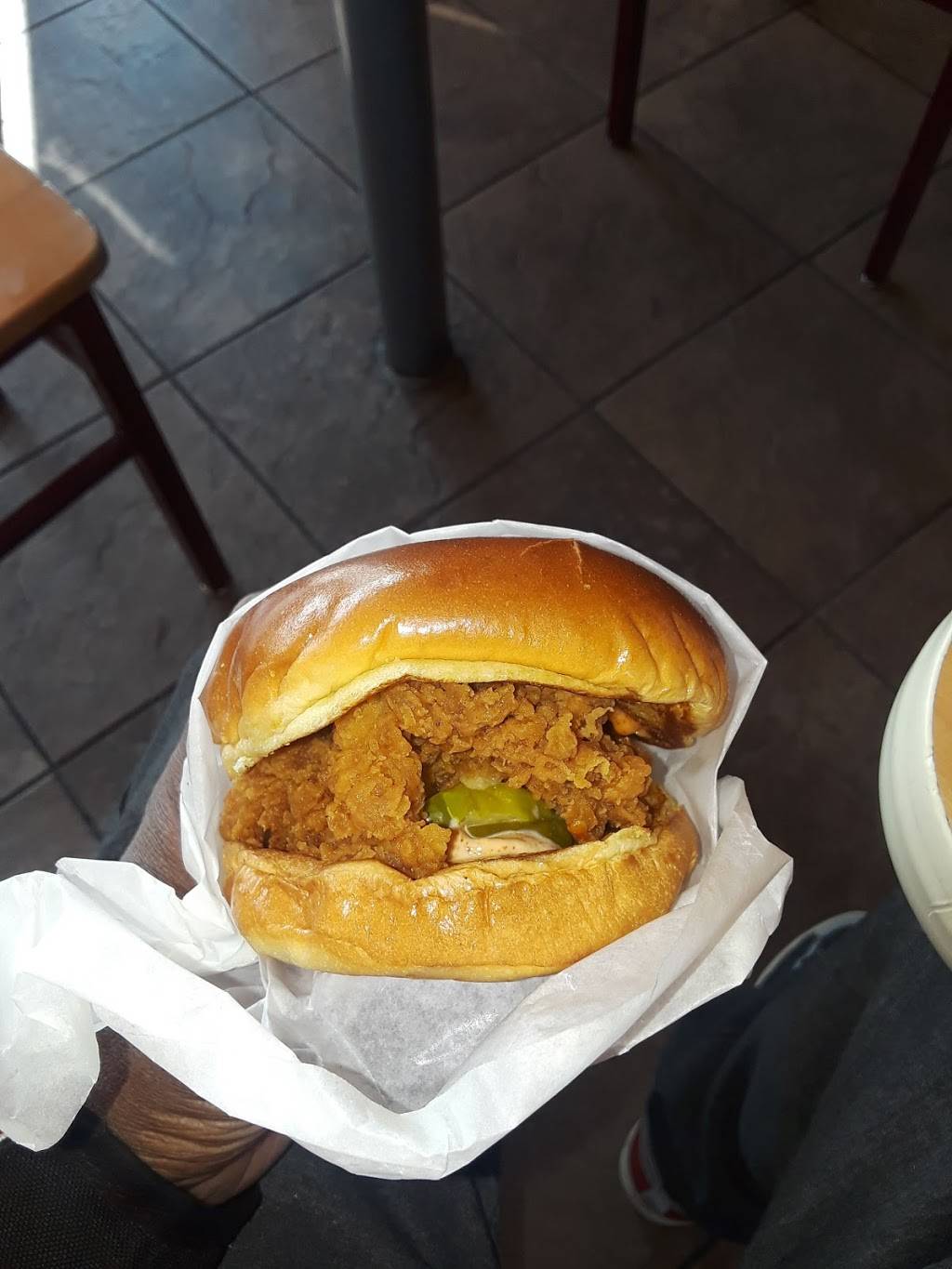 Popeyes Louisiana Kitchen | restaurant | 4001 S Decatur Blvd, Las Vegas, NV 89103, USA | 7023655030 OR +1 702-365-5030