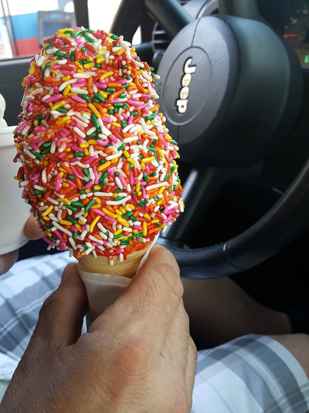 Dairy Twist Cafe | restaurant | 2660 Benstein Rd, Walled Lake, MI 48390, USA | 2486244401 OR +1 248-624-4401