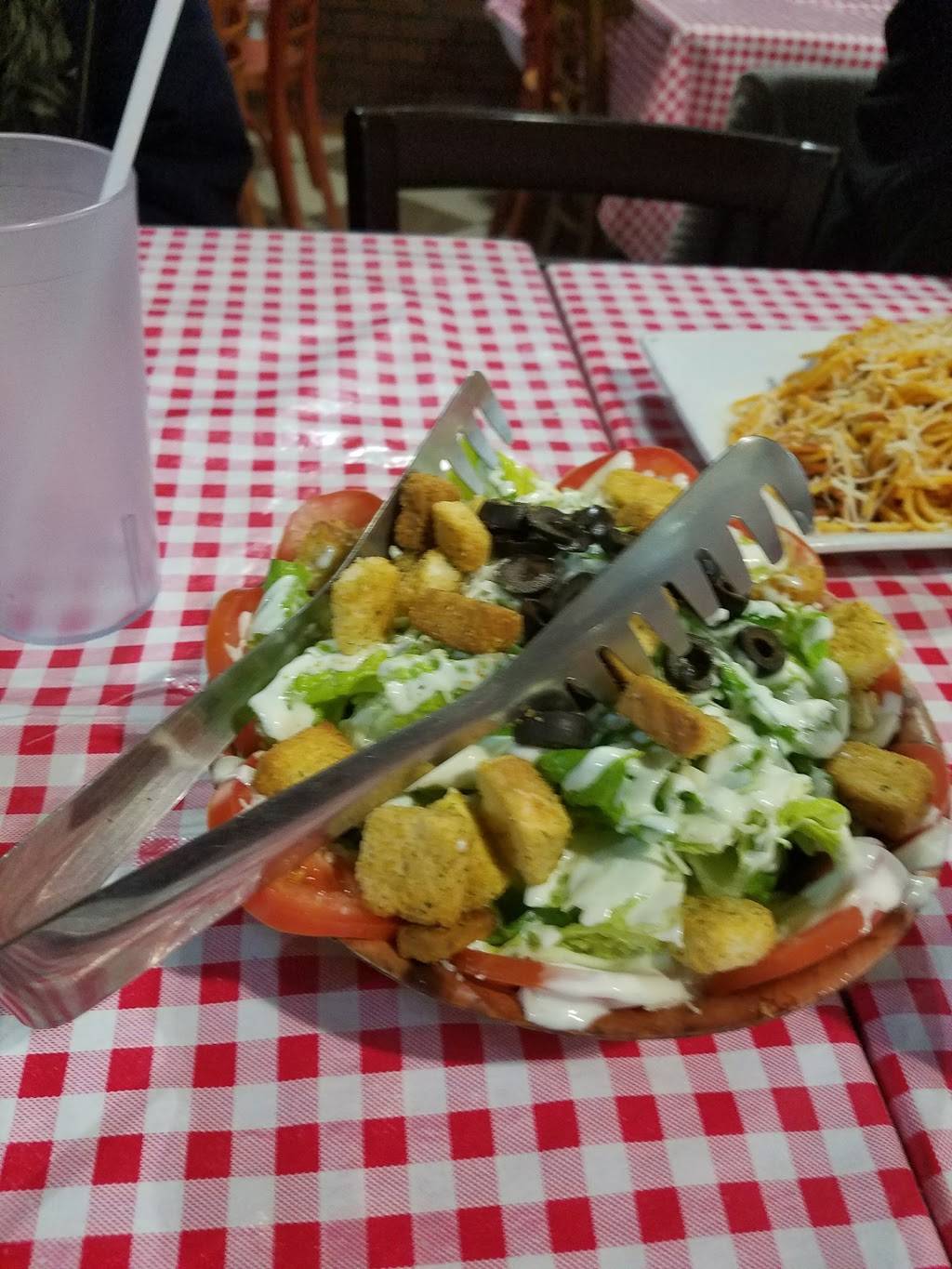 Pizza Club | restaurant | Calle Novena 818, Colas Delmatamoros, 22204 Tijuana, B.C., Mexico | 016646297156 OR +52 664 629 7156