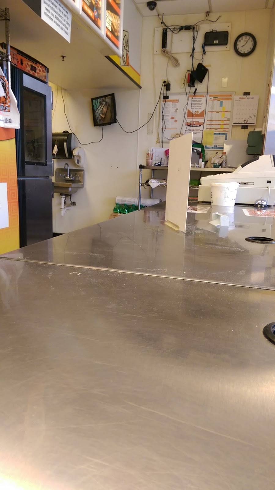 Little Caesars Pizza | meal takeaway | 321 E St Charles Rd, Villa Park, IL 60181, USA | 6302790368 OR +1 630-279-0368