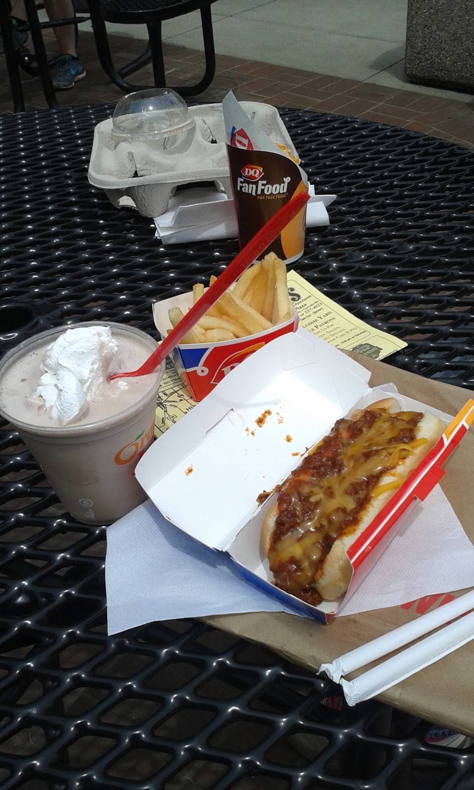 Dairy Queen Grill & Chill | restaurant | 8013 State St, Garrettsville, OH 44231, USA | 3305274621 OR +1 330-527-4621