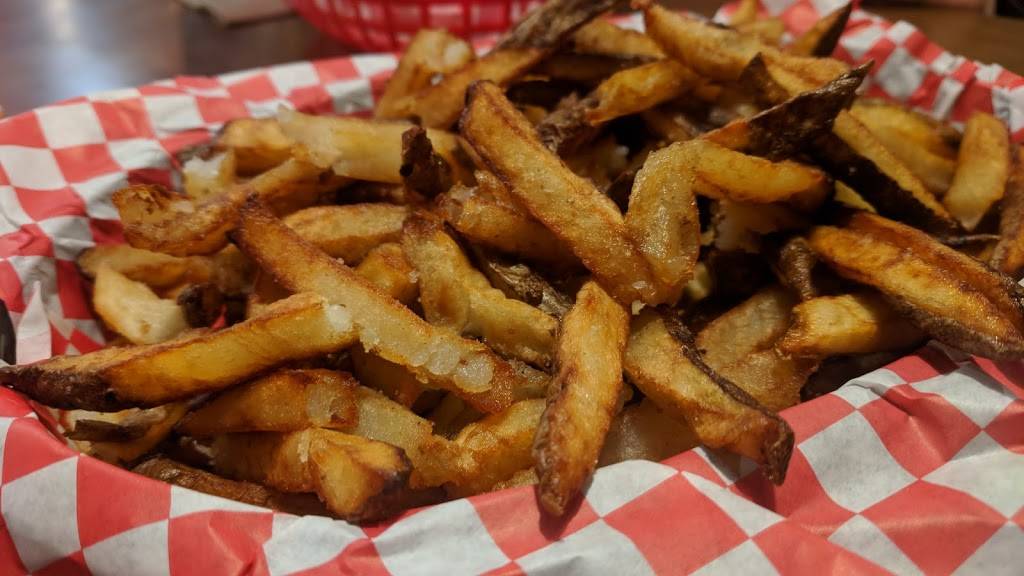 Joes Place | restaurant | 19716 E Grant Hwy, Marengo, IL 60152, USA | 8155682500 OR +1 815-568-2500