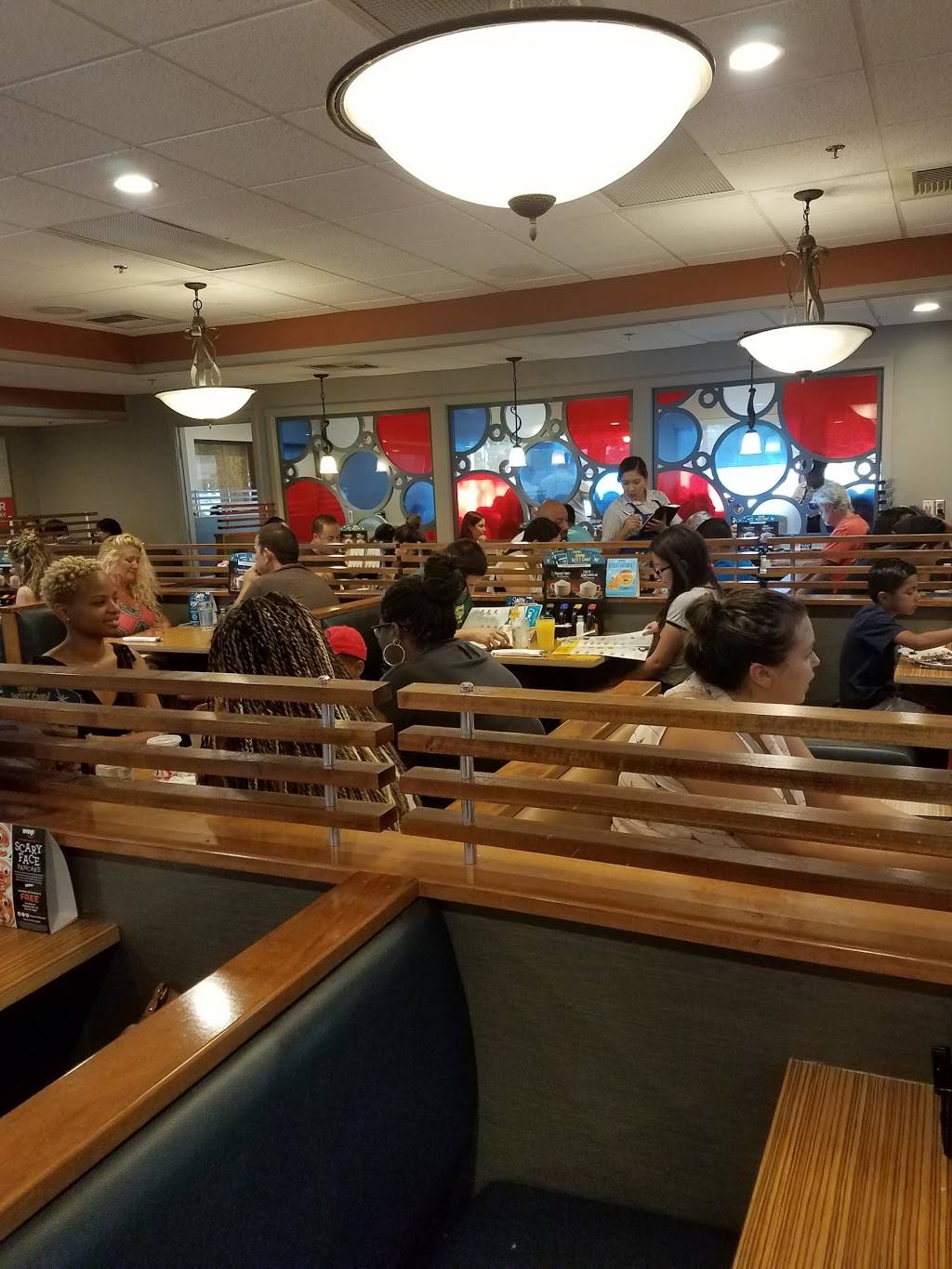 IHOP | restaurant | 24318 Hemlock Ave, Moreno Valley, CA 92557, USA | 9512421522 OR +1 951-242-1522