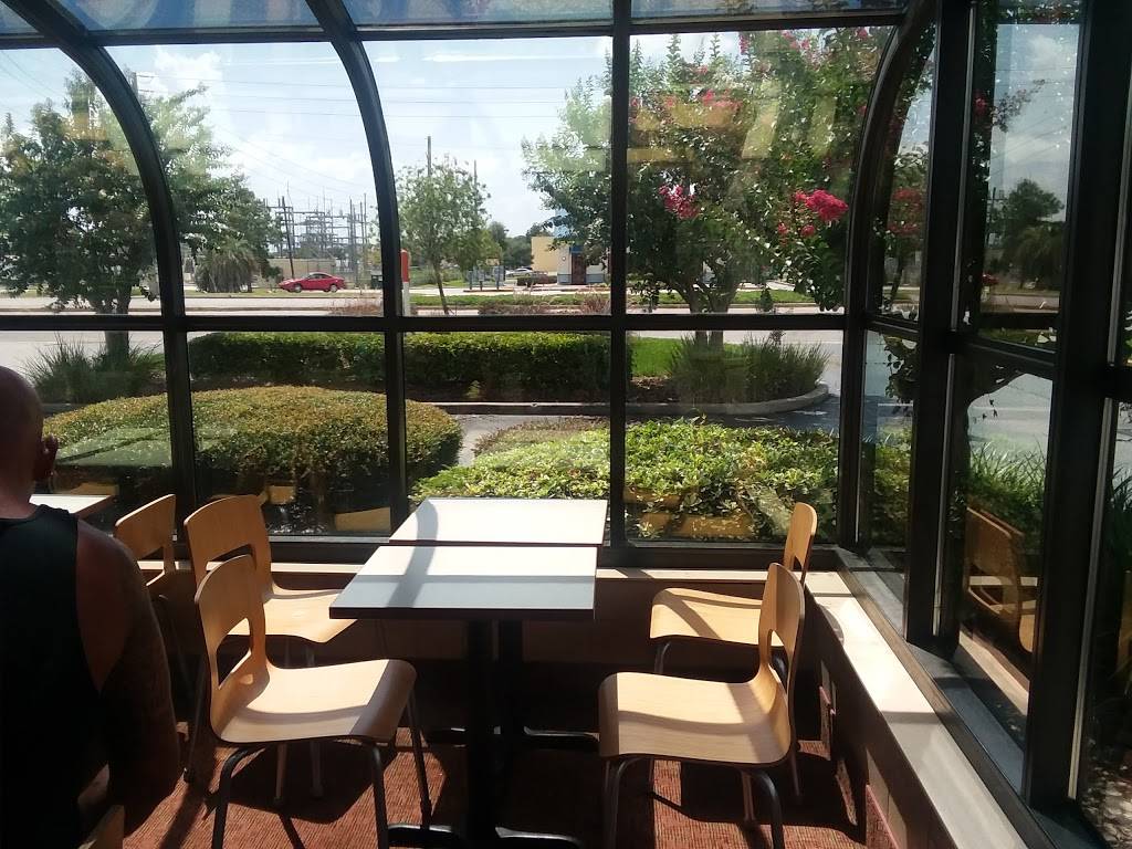 Wendys | restaurant | 2817 S Bay St, Eustis, FL 32726, USA | 3523575535 OR +1 352-357-5535