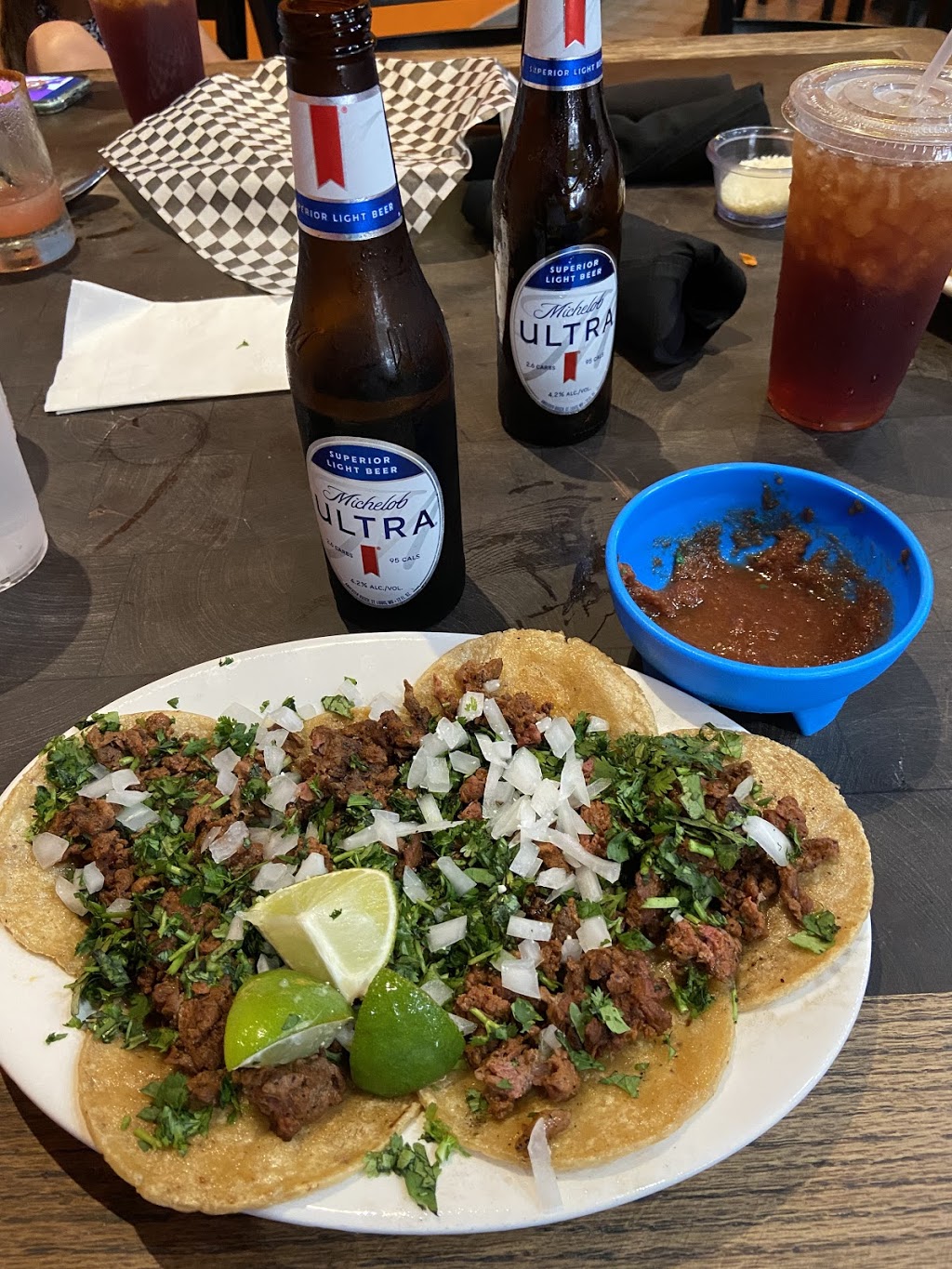 Chismosas llc | restaurant | 14355 Blanco Rd, San Antonio, TX 78216, USA | 2102576803 OR +1 210-257-6803