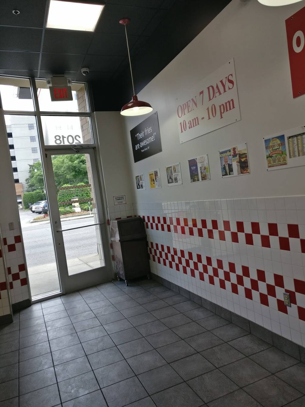 Five Guys | meal takeaway | 2020 West End Ave, Nashville, TN 37203, USA | 6153203678 OR +1 615-320-3678