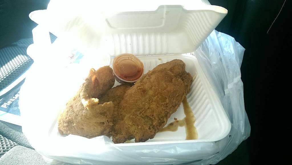 Chicken To Go | meal takeaway | 2427 Minnesota Ave SE, Washington, DC 20020, USA | 2025820110 OR +1 202-582-0110