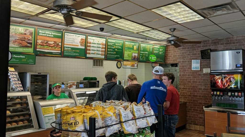 Subway | restaurant | 36325 Main St, Whitehall, WI 54773, USA | 7155384484 OR +1 715-538-4484