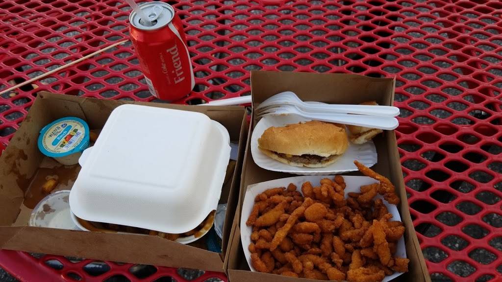 Hosss Dogg House | restaurant | 195 Lake St, St Albans City, VT 05478, USA | 8025271373 OR +1 802-527-1373