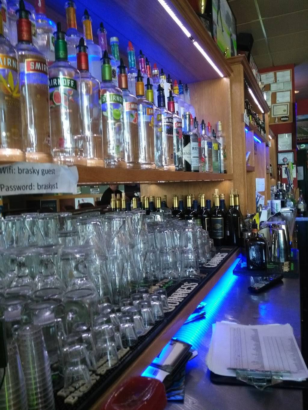 Braskys Bar & Grill | restaurant | 9901 N Knoxville Ave, Peoria, IL 61615, USA | 3092408422 OR +1 309-240-8422