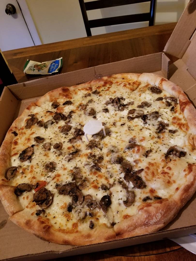 Annas Pizza | restaurant | 9708 Warwick Blvd, Newport News, VA 23601, USA | 7575950723 OR +1 757-595-0723