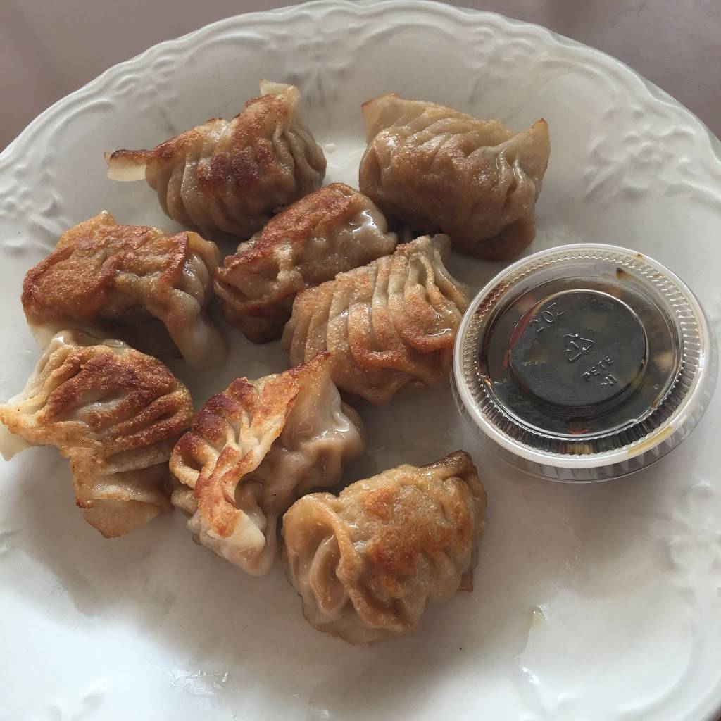 Far Sing | restaurant | 140 Main St, East Rockaway, NY 11518, USA | 5165932525 OR +1 516-593-2525