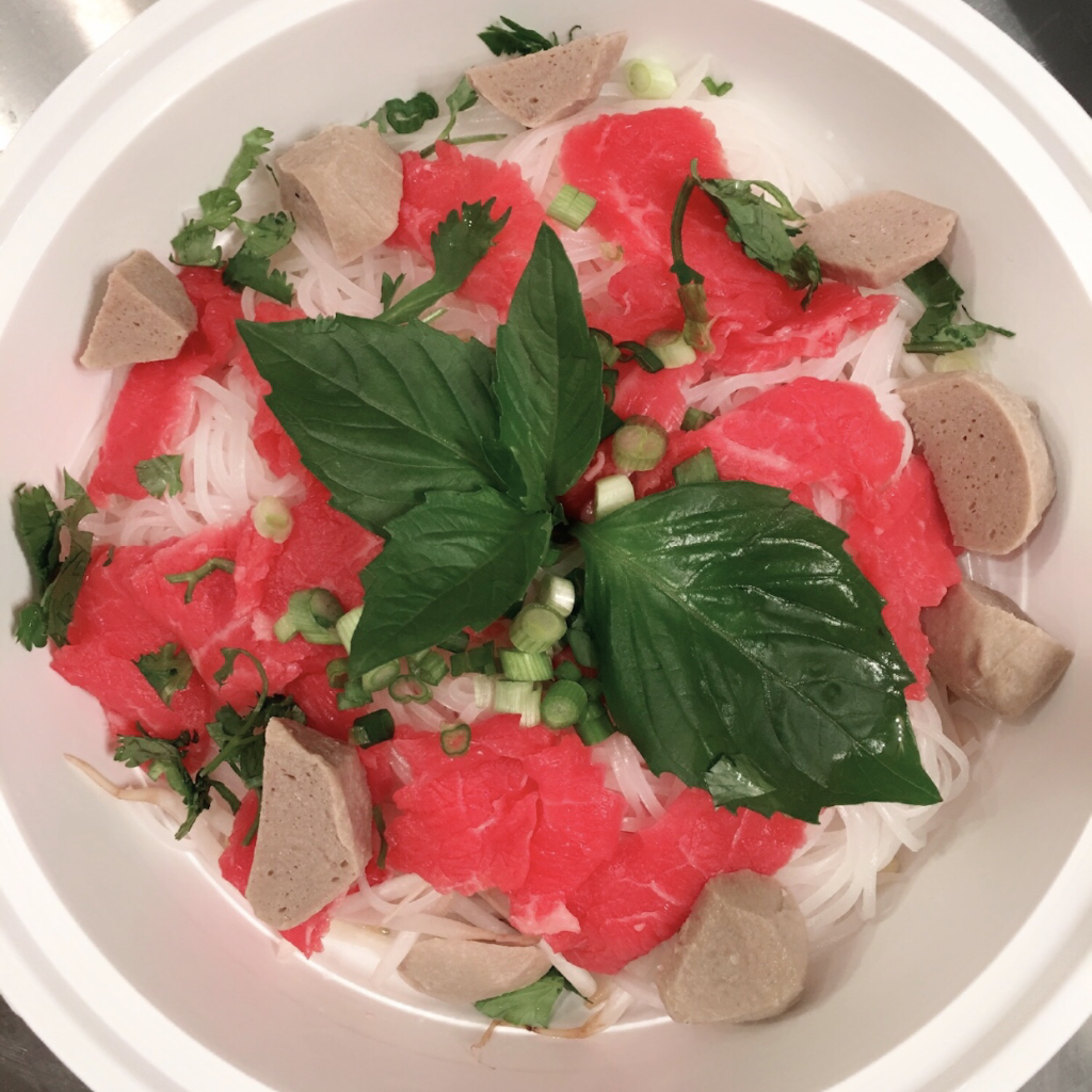 Vincent Cafe’s Phở House | restaurant | 815 Merchant Dr, Knoxville, TN 37912, USA | 8656885815 OR +1 865-688-5815